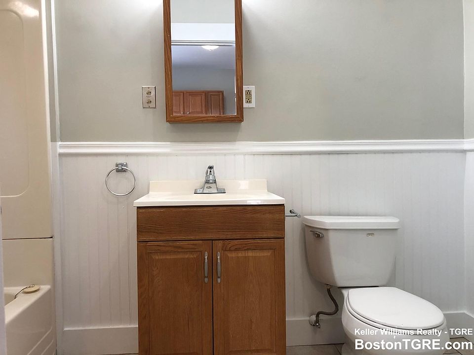 2nd image of 116 New Park St #3