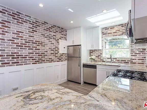 3rd image of 8912 Krueger St