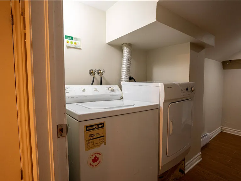 204A Flora St — Photo 21