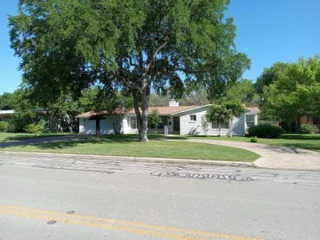 327 Rockhill Dr
