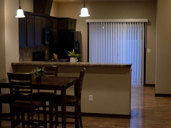 5th image of 204 Valleyview Ave APT 08