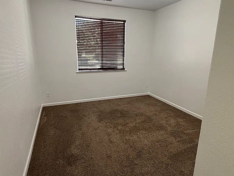 2273 E Evening Glow Ave — Photo 10