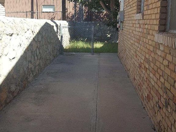 5th image of 8633 Mettler Dr #Ab