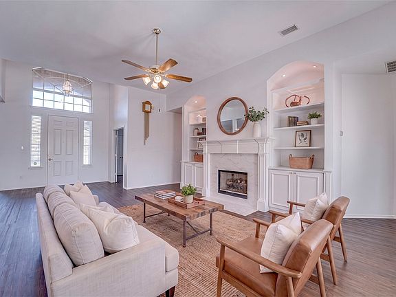 5th image of 316 Mimosa Dr