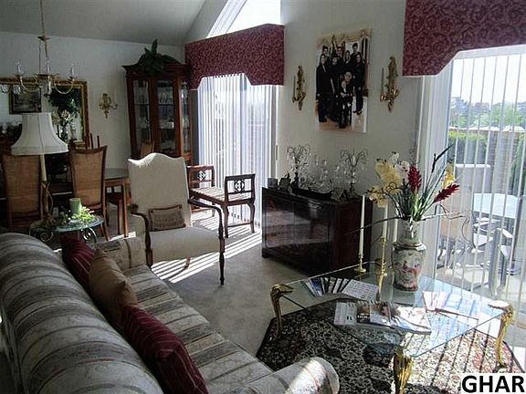 5th image of 616 Cherrington Dr