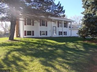 7748 Daleview Dr, Minneapolis, MN 55443