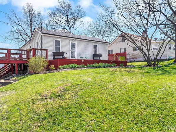 402 Elm St, Pevely, MO 63070