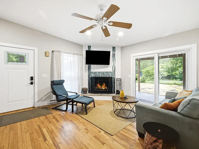 15775 Lakeshore Rd #3 — Photo 4
