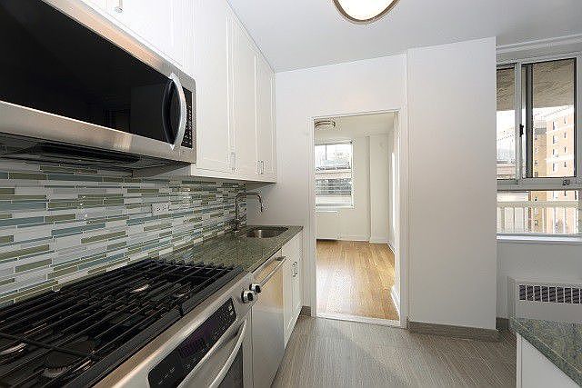 1st image of 424 W End Ave #1304