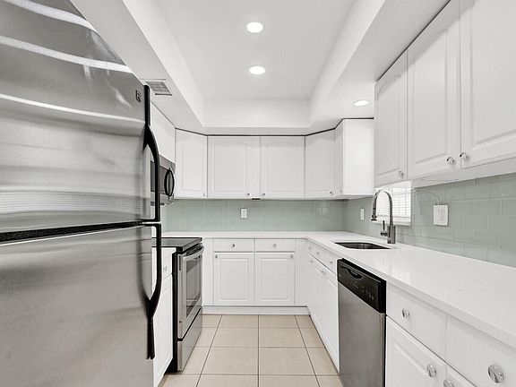 3rd image of 10249 N Military Trail Apt 201