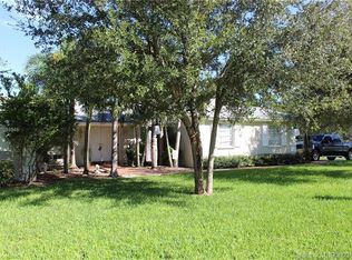 17525 SW 84th Ave, Palmetto Bay, FL 33157