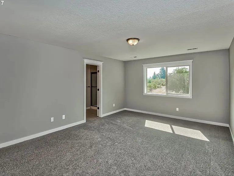 3879 Morris St — Photo 11