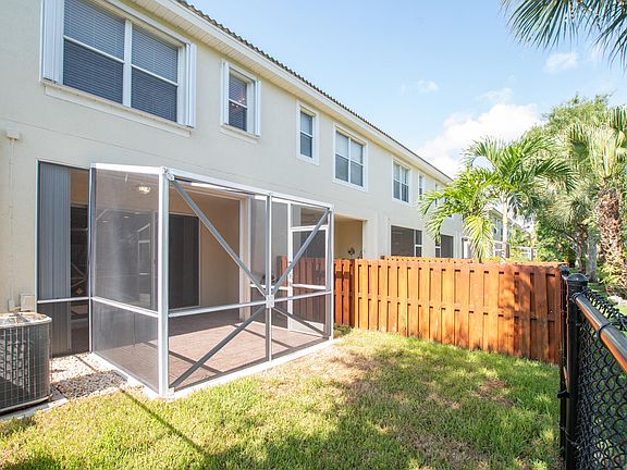 3rd image of 9053 Tremezzo Ln