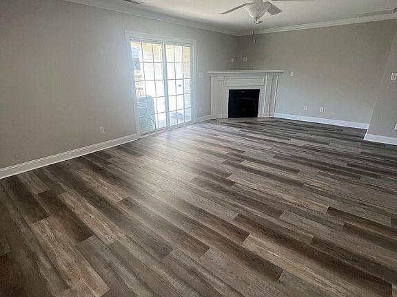 2nd image of 1925 Cambria Dr #A