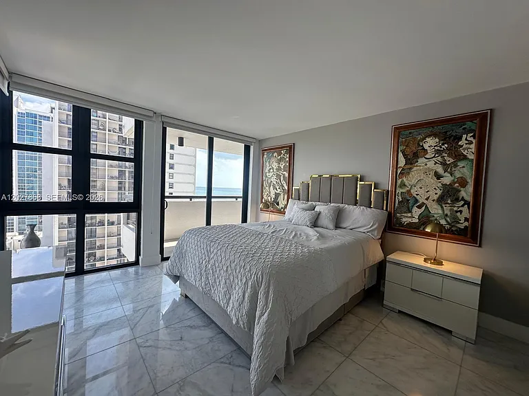 2555 Collins Ave #1400 — Photo 12