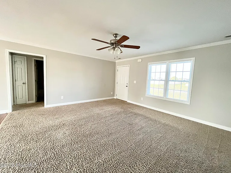 108 Oakwood Dr — Photo 11