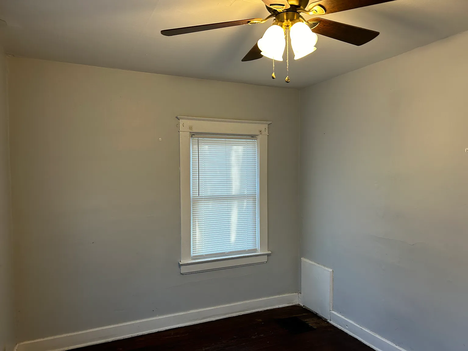 435 Camp St — Photo 4