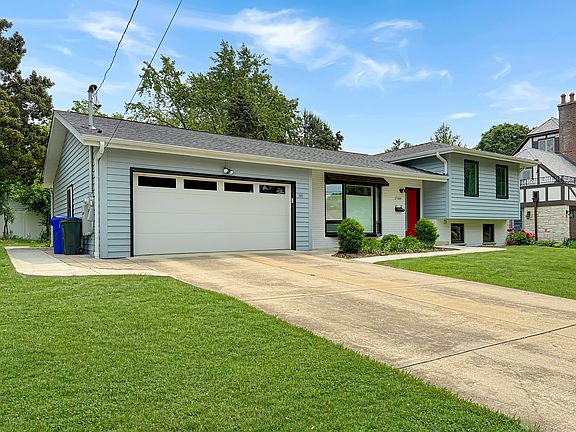 3rd image of 389 Forest Ave