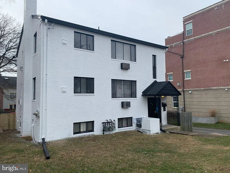 4206 Washington Blvd #2