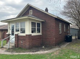 1714 S Twyckenham Dr, South Bend, IN 46613