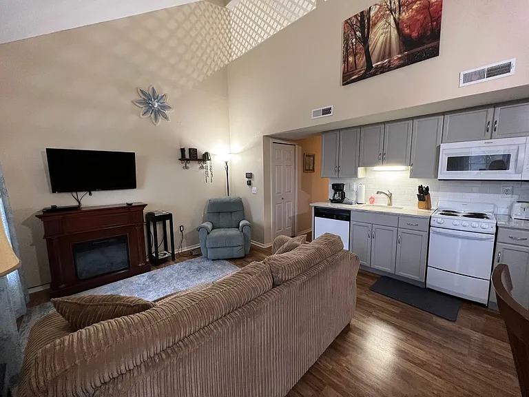 680 Fall Creek Dr — Photo 8