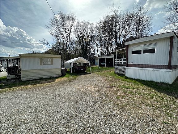 5th image of 800 Sidney St
