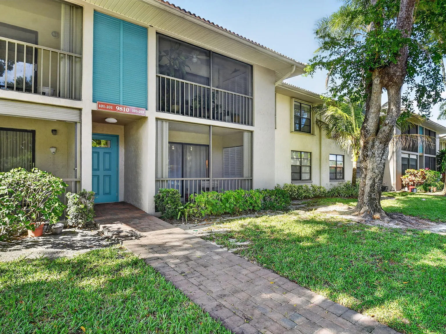 2 bed, 2.0 bath, 1008 sqft, $2,330 — Photo 4