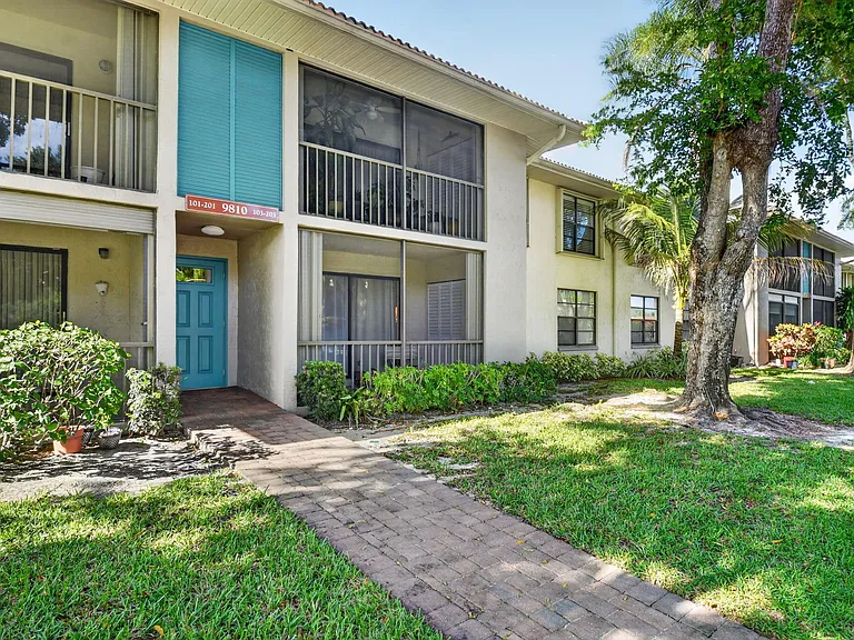 9810 Pineapple Tree Dr #103 — Photo 3