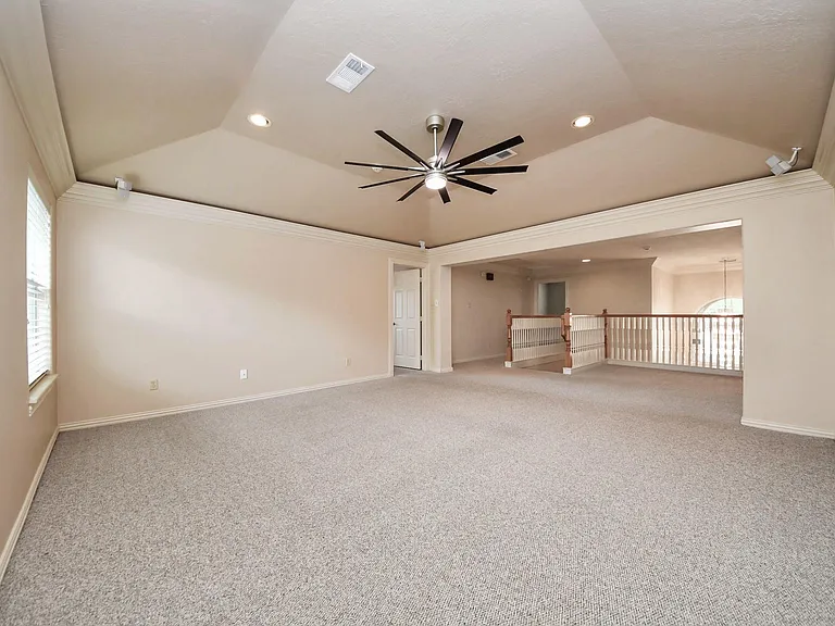 14207 Jade Cove Dr — Photo 32