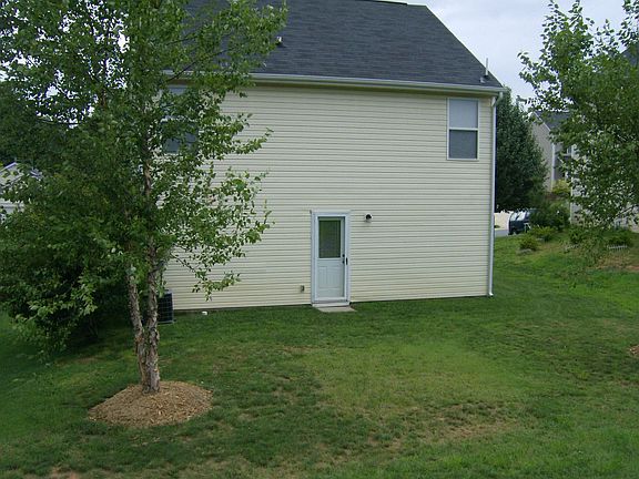 5th image of 115 Daventry Pl