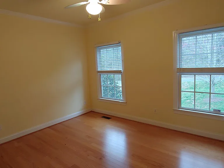 2809 Cowley Rd — Photo 11