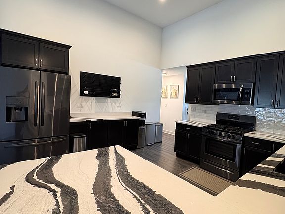 4th image of 548 Mihelich Ln
