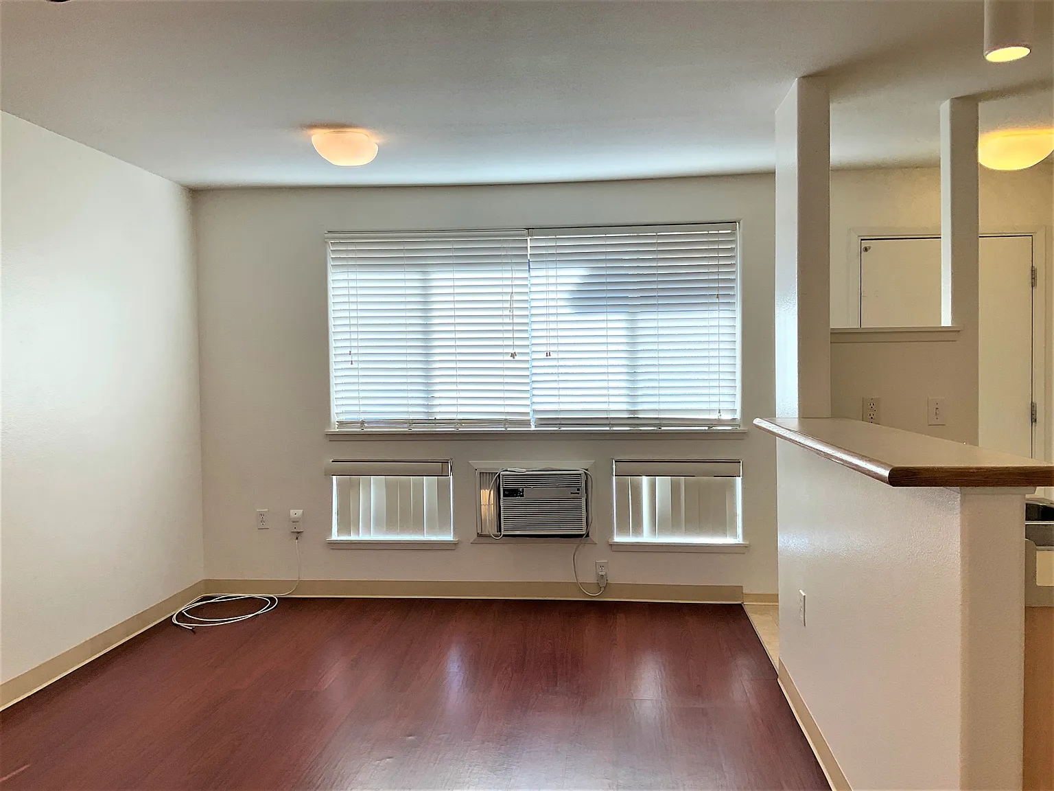 2 bed, 806 sqft, $2,550 — Photo 2