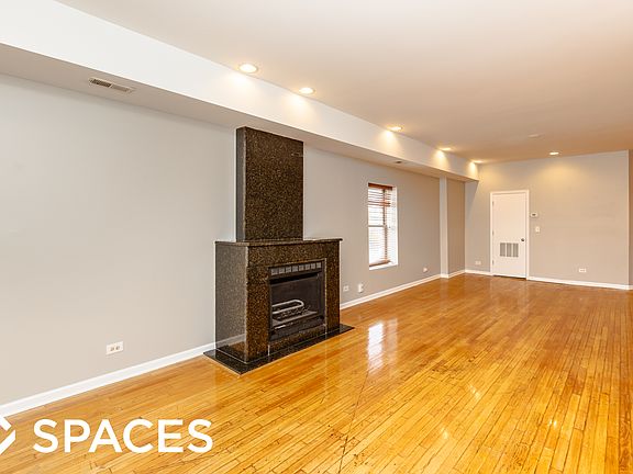 3rd image of 1307 N Clybourn Ave #3