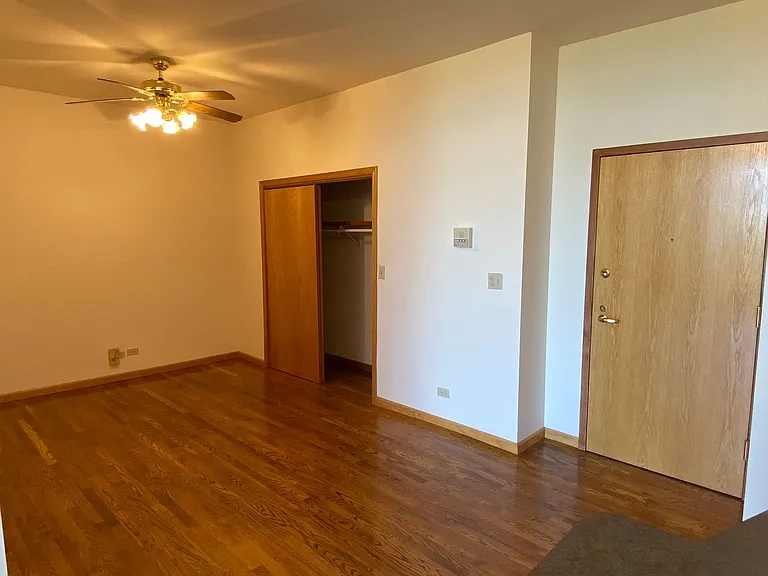 2417 N. Western — Photo 6