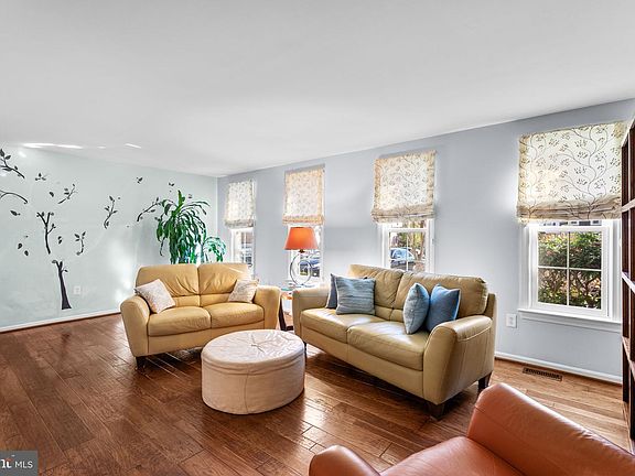 3rd image of 12633 English Orchard Ct