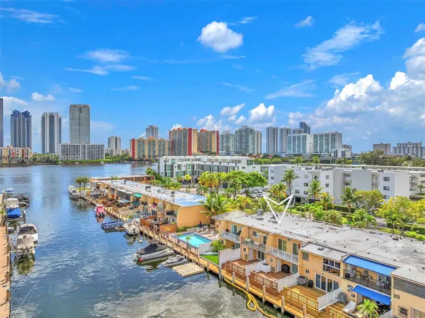 3925 NE 167th St #20, North Miami Beach, FL 33160