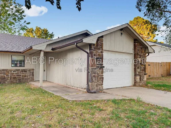 2503 W Turtle Creek Dr, Rogers, AR 72756