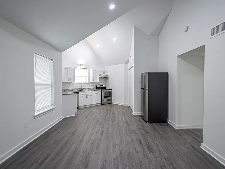 23 Towne Park Court — Photo 8