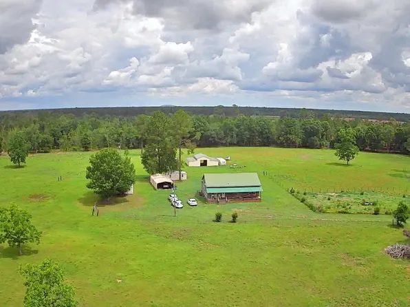 470 Ed Harrell Rd, Hortense, GA 31543