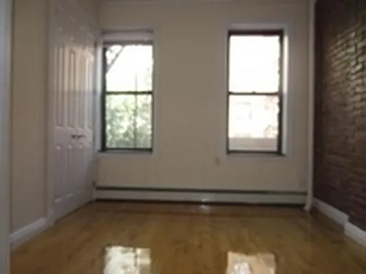 Rented by Walker Malloy & Company Inc | media 28