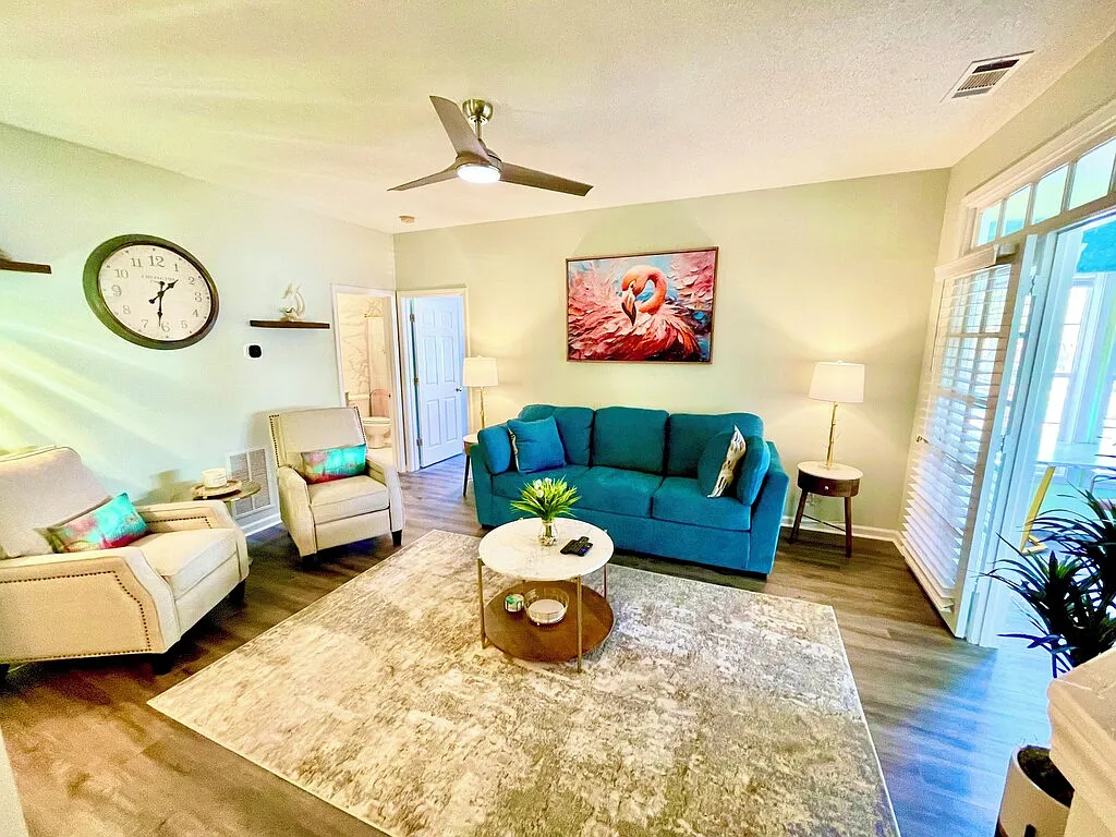 2 bed, 960 sqft, $1,650 — Photo 2