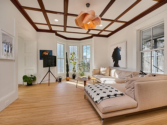 5th image of 22 Lilly St