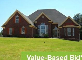 2526 Oak Creek Ln, Conyers, GA 30094