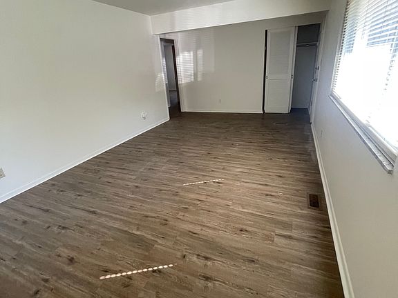 4th image of 6124 Rosecrest Dr