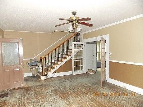3rd image of 225 W Lakeshore Dr
