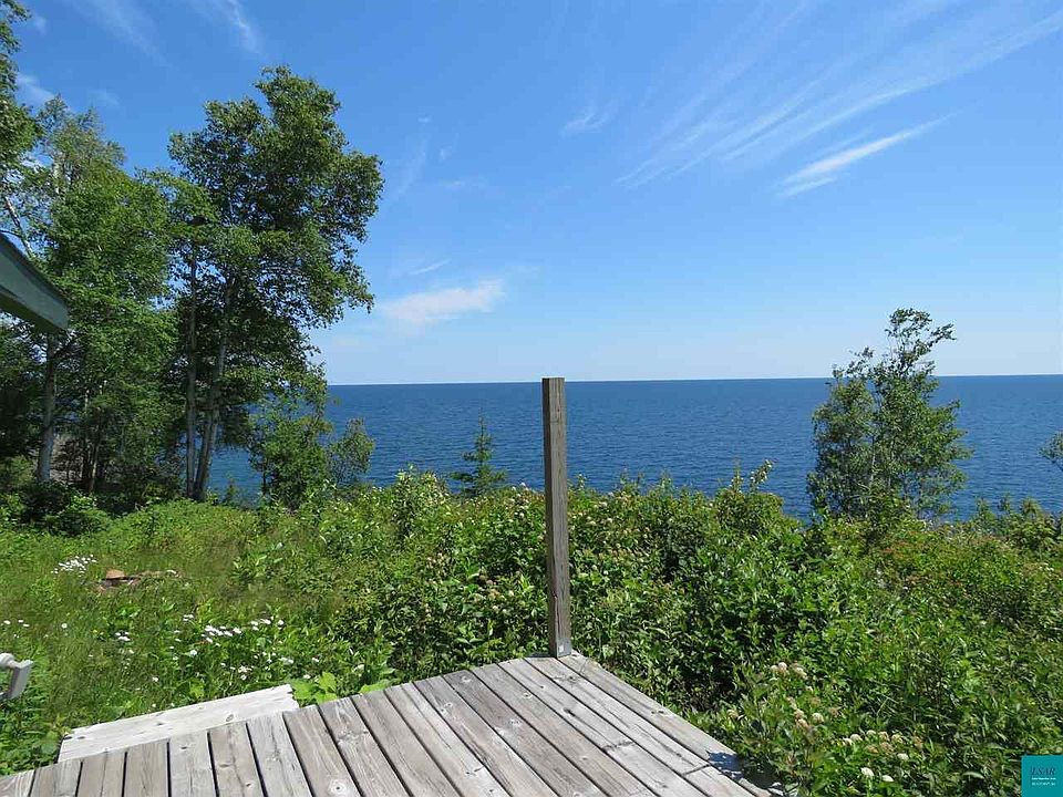 2nd image of 40 Beacon Hill Dr