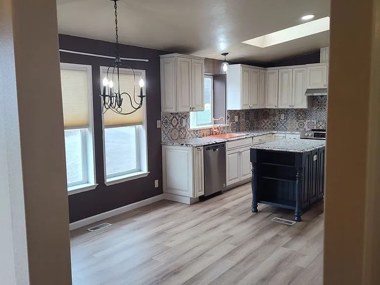 20296 Clearwater Dr — Photo 7