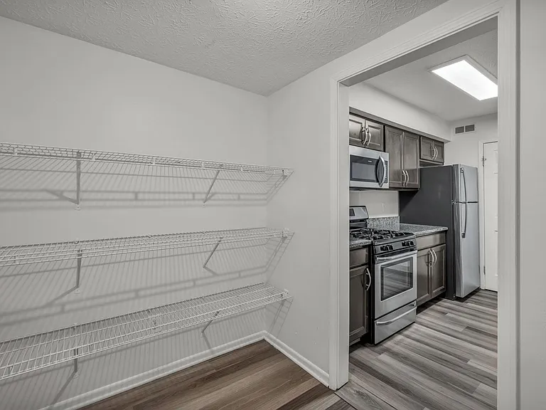 Gold Townhome w/ Mudroom