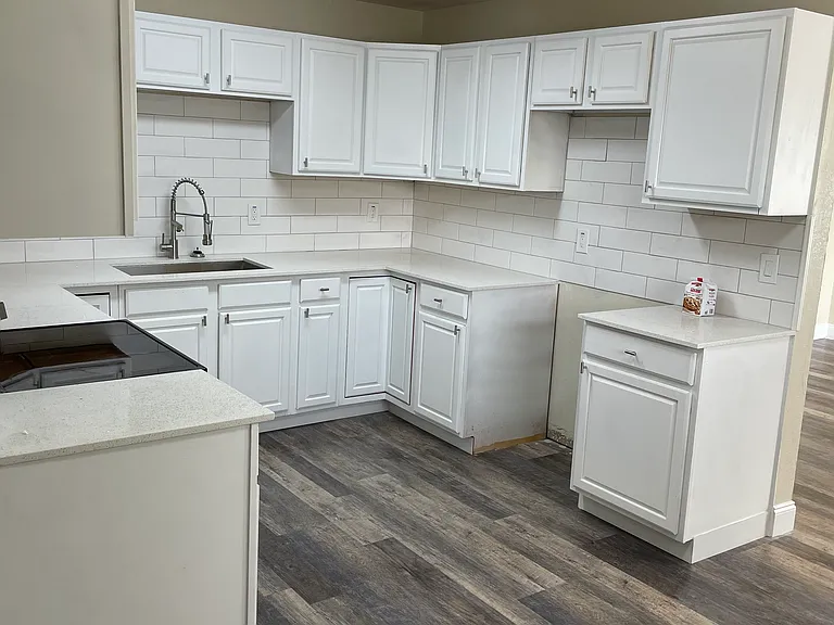 2201 9th Ct NE — Photo 4
